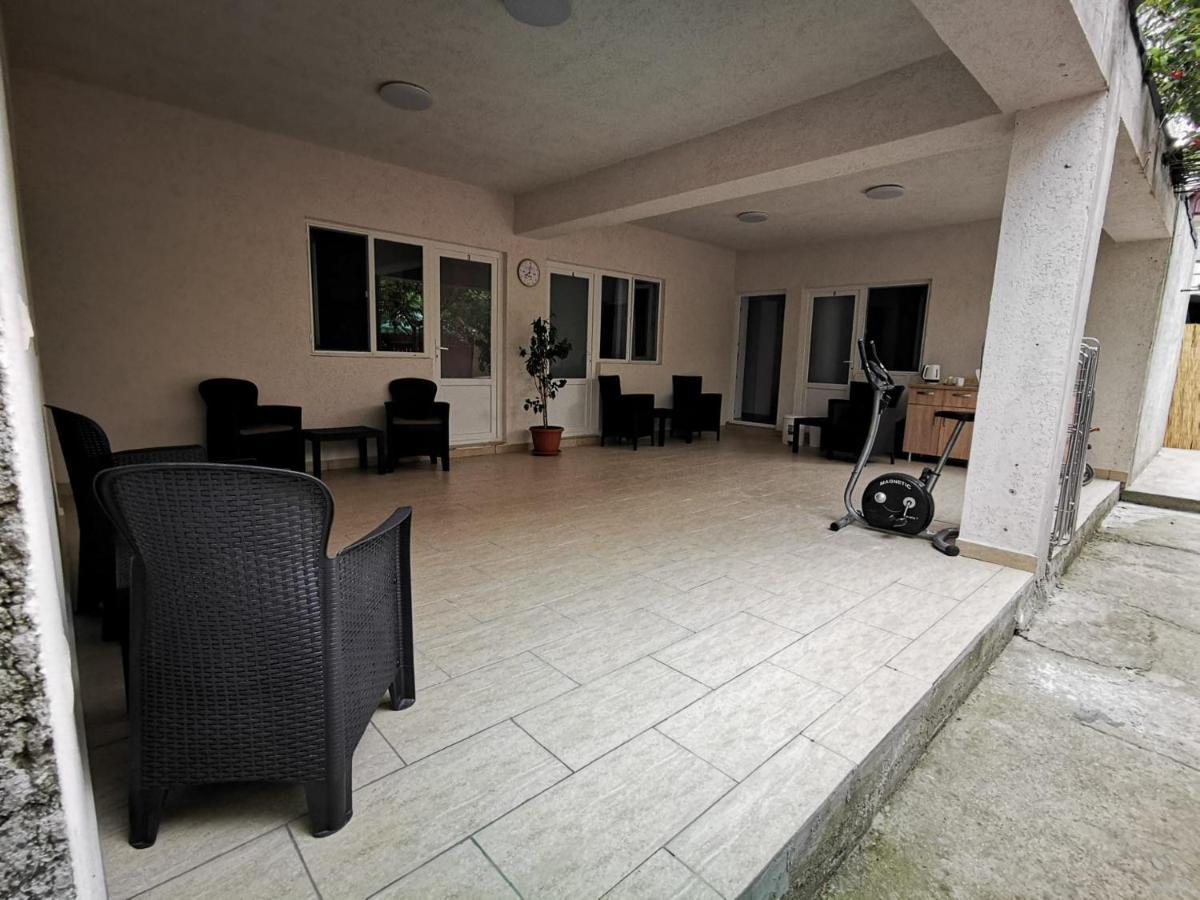 Zapp House Hotel Costinesti Exterior photo