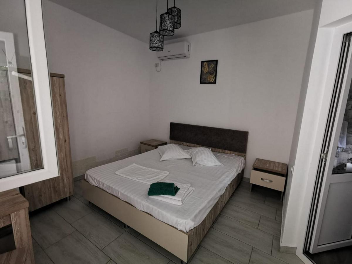 Zapp House Hotel Costinesti Exterior photo