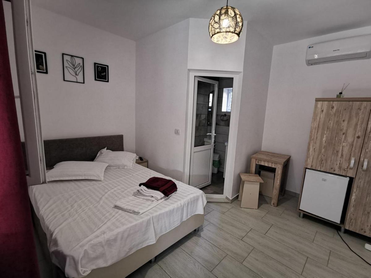 Zapp House Hotel Costinesti Exterior photo